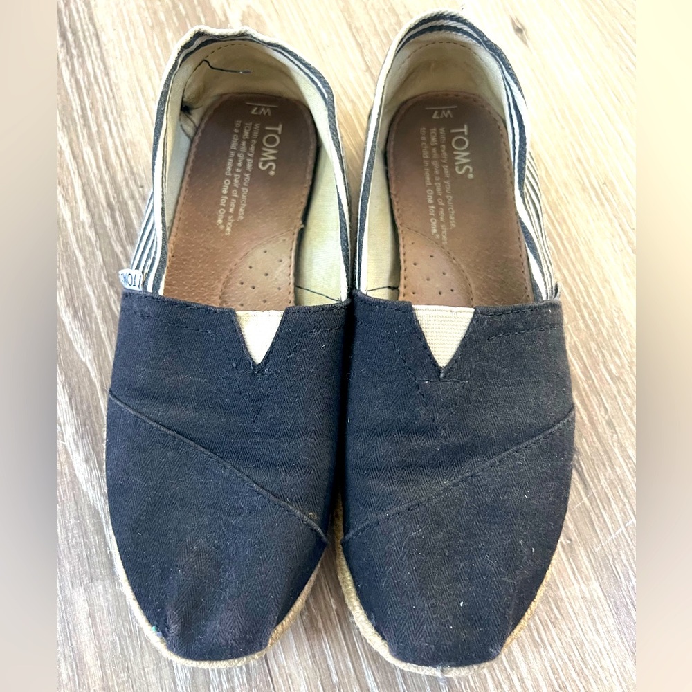 Black Striped Toms